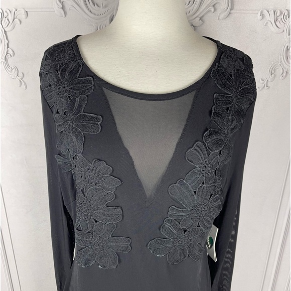 Elegant Illusion Black Floral Embroidered Lace Curve Long Sleeves Cocktail Dress - Picture 3 of 7